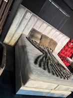 Luxe Boxspring – Tijdloze Elegantie in Velvet, Ophalen, 125 cm of meer, Rond, 125 cm of meer