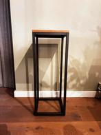Stijlvolle plantenstandaard/bijzettafel, Huis en Inrichting, Minder dan 55 cm, Vierkant, Zo goed als nieuw, Hout