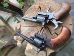Twee antieke Duitse penvuur revolvers, Antiek en Kunst, Ophalen of Verzenden