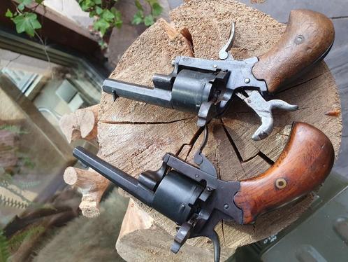 Twee antieke Duitse penvuur revolvers, Antiek en Kunst, Antiek | Overige Antiek, Ophalen of Verzenden