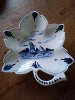 Delfts Blauw Schaaltje in Bladvorm, Antiek en Kunst, Ophalen of Verzenden