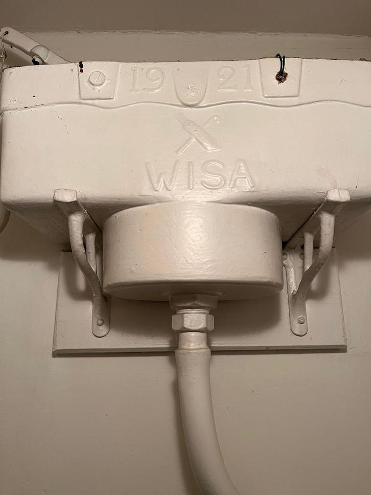 Antieke stortbak uit 1921 Wisa 2 stuks, Doe-het-zelf en Verbouw, Sanitair, Gebruikt, Toilet, Ophalen