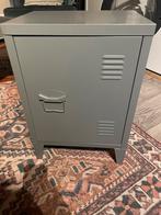 Grijze metalen kast met deur en planken, Minder dan 50 cm, Gebruikt, Ophalen of Verzenden, Minder dan 25 cm