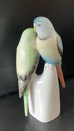 Hollohaza Hongarije parkieten beeldje porselein poppetjes, Ophalen of Verzenden