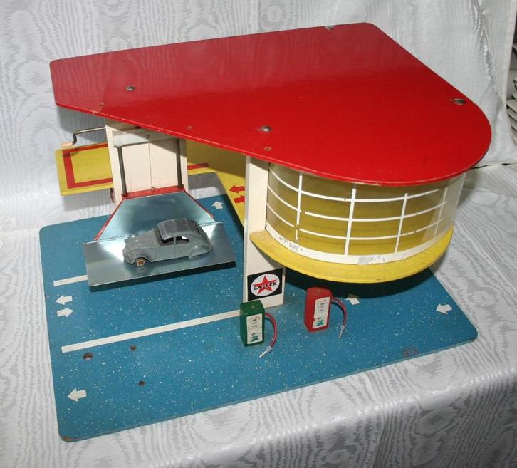 Sio garage jaren '60 met 2CV Dinky, Antiek en Kunst, Antiek | Speelgoed, Ophalen of Verzenden