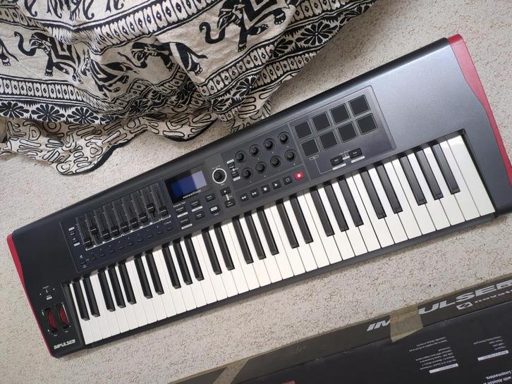MIDI Keyboard Novation Impulse 61, Muziek en Instrumenten, Midi-apparatuur, Gebruikt, Ophalen