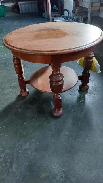 Antieke salontafel 