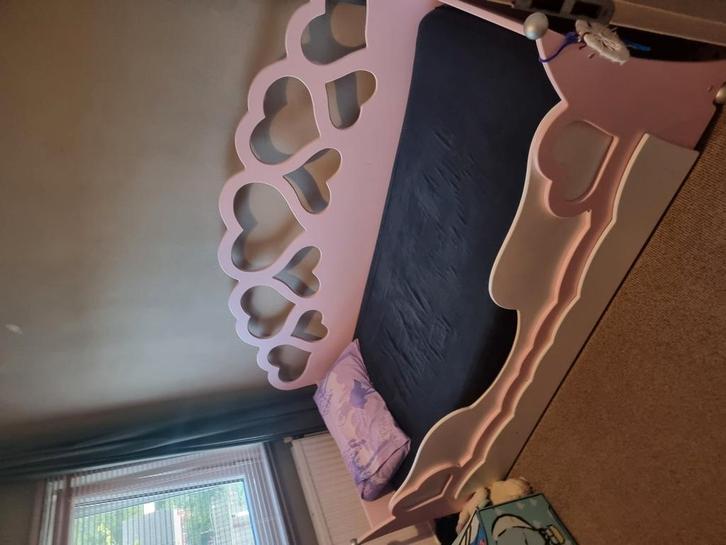 kajuit bed voor meiden met meer kleurige verlichting, Huis en Inrichting, Slaapkamer | Bedden, Zo goed als nieuw, Tweepersoons