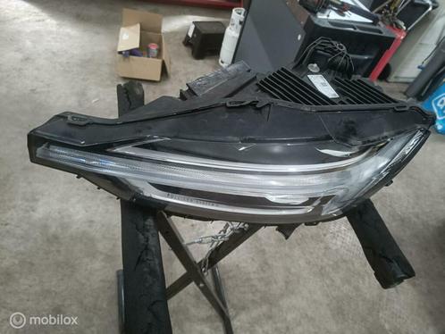 Koplamp rechts Volvo XC60 II 31656614, Auto-onderdelen, Verlichting, Volvo, Gebruikt, Ophalen of Verzenden