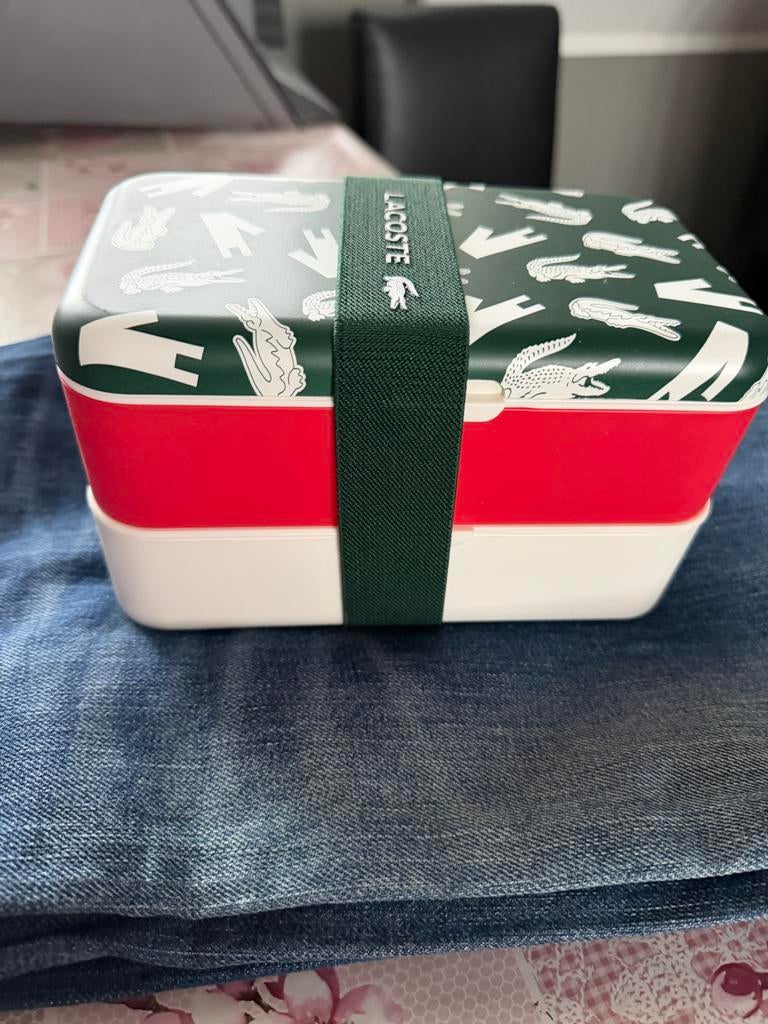 Lacoste Lunchbox - Nieuwstaat, Huis en Inrichting, Verzenden, Zo goed als nieuw