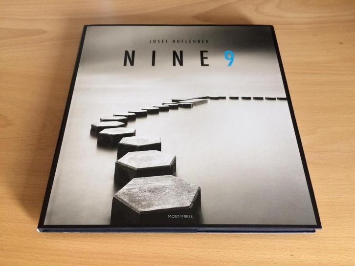 50% KORTING Josef Hoflehner Nine 9, Boeken, Kunst en Cultuur | Fotografie en Design, Nieuw, Fotografen, Verzenden