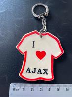 Oude sleutelhanger I love Ajax in de vorm van een shirt, Verzamelen, Sportartikelen en Voetbal, Shirt, Zo goed als nieuw, Ajax