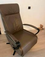 Relax draai fauteuil met sta op functie, Ophalen, Gebruikt, Leer, 50 tot 75 cm