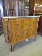 Oer 11331 ANTIEKE notenhouten commode met marmeren blad, Antiek en Kunst, Ophalen