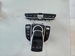 Radio
MERCEDES-BENZ E-CLASS (W213) E 220 (213.001
A213905950, Verzamelen, Speldjes, Pins en Buttons, Ophalen of Verzenden, Zo goed als nieuw