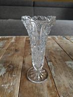 Vintage geslepen kristallen vaas met gezaagde rand, Antiek en Kunst, Antiek | Glas en Kristal, Ophalen of Verzenden