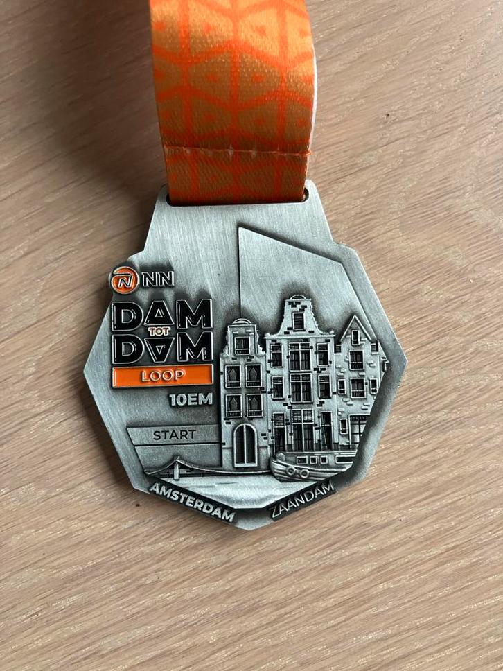 Dam tot Damloop medaille 2025, Verzamelen, Speldjes, Pins en Buttons, Nieuw, Speldje of Pin, Sport, Ophalen of Verzenden