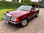 Mercedes-Benz 200-500 (W124) Cabrio 300 CE-24 Automaat, Auto's, Oldtimers, Automaat, Zwart, Cabriolet, Bedrijf