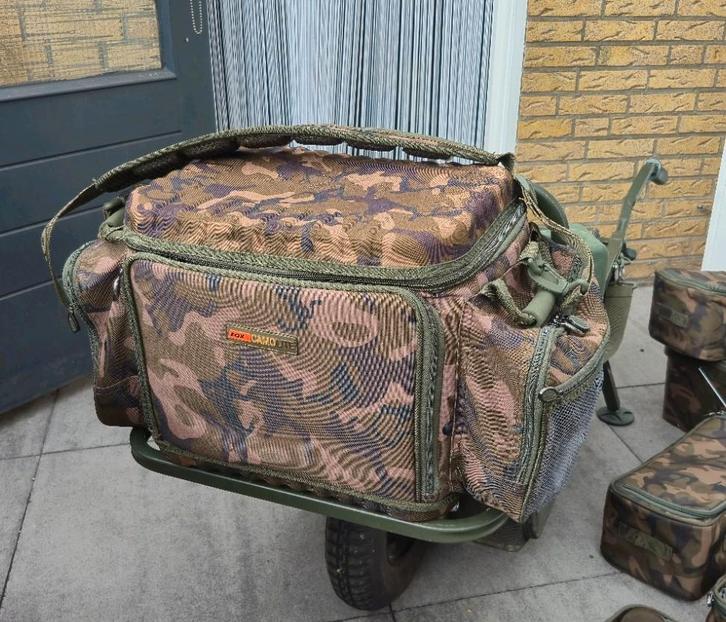 Fox camolite barrow bag + Camolite accessoires/organisers!, Watersport en Boten, Hengelsport | Karpervissen, Zo goed als nieuw