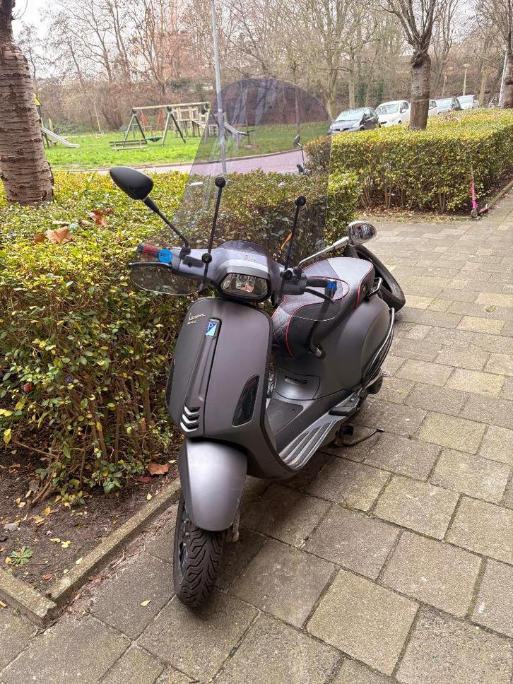 Vespa Sprint 2017, Fietsen en Brommers, Scooters | Vespa, Gebruikt, Overige modellen, Maximaal 25 km/u, Benzine, Ophalen of Verzenden