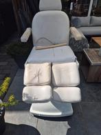 Witte behandelstoel met beschadigingen, Ophalen, Gebruikt