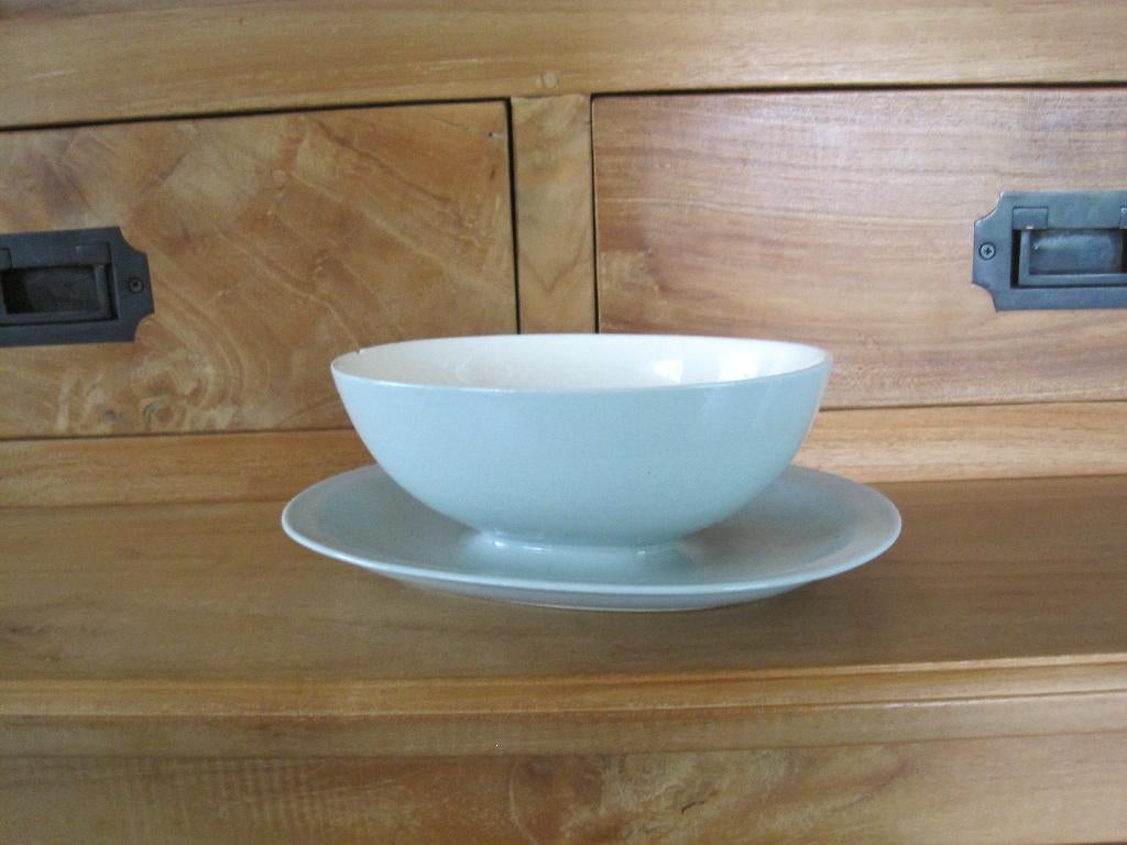 Pastel juskom celadon model Desiree, Antiek en Kunst, Antiek | Servies los, Ophalen of Verzenden