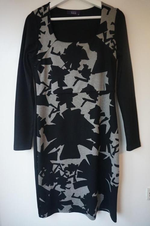 Studio Anneloes jurk zwart grijs bloem motief maat S, Kleding | Dames, Jurken, Zo goed als nieuw, Maat 36 (S), Zwart, Boven de knie