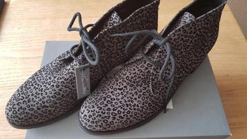 Mooie dames schoenen. Maat 40 beschikbaar voor biedingen