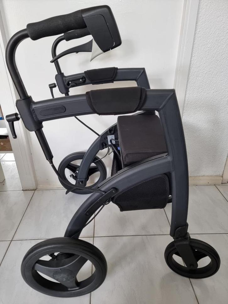Rollz Motion Rhythm - Parkinson rollator = ZGAN, Diversen, Rollators, Zo goed als nieuw, Lichtgewicht, Opvouwbaar, Ophalen