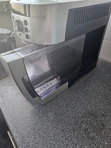 Koffiemachine met bonen  beschikbaar voor biedingen