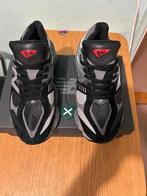 Nieuw New Balance 9060 maat 44, Kleding | Heren, Schoenen, New Balance, Zwart, Ophalen of Verzenden, Sneakers of Gympen