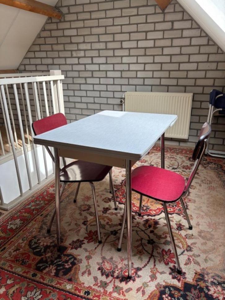 Vintage Brabantia keukentafel met stoelen, Huis en Inrichting, Tafels | Eettafels, Gebruikt, 50 tot 100 cm, 100 tot 150 cm, Vier personen
