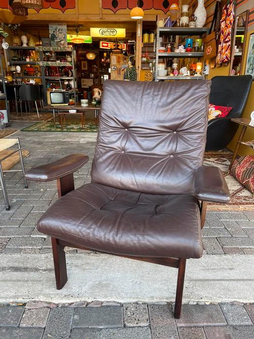 Vintage jaren 60/70 leren bruine stoel/ fauteuil, Huis en Inrichting, Fauteuils, Ophalen