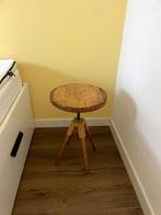 Houten vintage krukje, Ophalen, Gebruikt, Hout