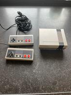 Nintendo NES mini met twee controllers en verlengkabels, Spelcomputers en Games, Spelcomputers | Nintendo NES, Ophalen of Verzenden