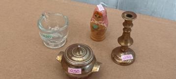 Diverse verzameling kleine objecten voor letterbak beschikbaar voor biedingen