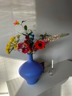 Vaas met zijde bloemen, Overige kleuren, Ophalen of Verzenden, Minder dan 50 cm, Glas