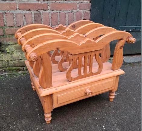 Oude vintage lektuurbak krantenbak magazine organizer hout, Huis en Inrichting, Woonaccessoires | Krantenbakken en Lectuurbakken