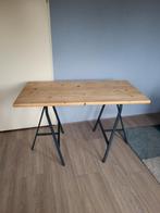 Bureau met stalen schragen 64 x 120 cm, Ophalen, Zo goed als nieuw