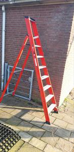Kelfort pro plateau trap aluminium met gereedschap bakje, Doe-het-zelf en Verbouw, Ladders en Trappen, Ophalen, Trap, Zo goed als nieuw