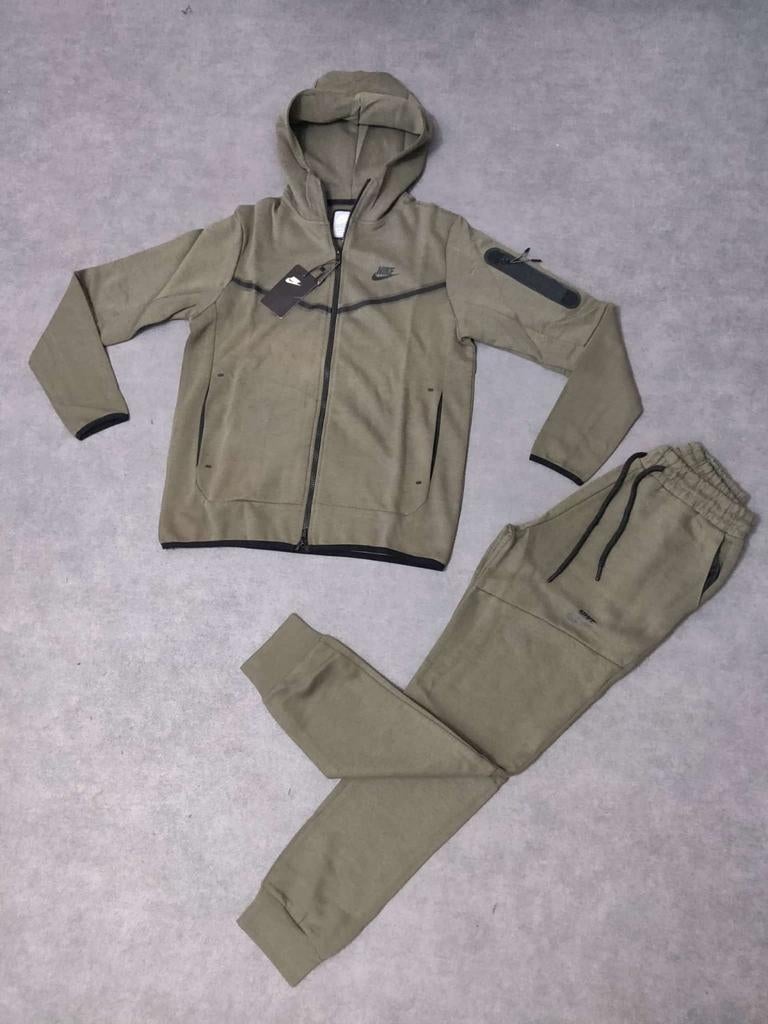 Nike Tech trainingspak, Ophalen of Verzenden, Nieuw, Algemeen