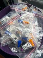Dobbelstenen & Pionnen Set - 70 Zakjes Nieuw, Hobby en Vrije tijd, Gezelschapsspellen | Bordspellen, Een of twee spelers, Ophalen of Verzenden