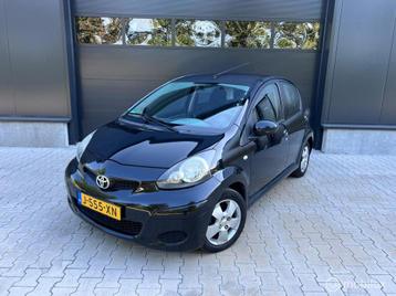 Toyota Aygo 1.0-12V Access Airco I APK 03-26 I Koppeling Nw beschikbaar voor biedingen
