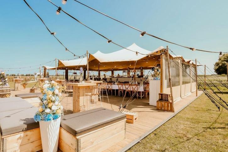 Bruiloft bloemstukken en decoratie, Hobby en Vrije tijd, Feestartikelen, Nieuw, Versiering, Geboorte of Huwelijk, Ophalen of Verzenden