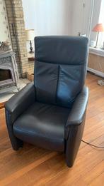Relaxstoel met sta op  functie, Huis en Inrichting, Fauteuils, Ophalen, Zo goed als nieuw, 50 tot 75 cm, Leer