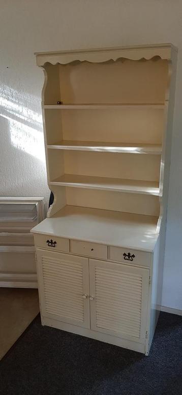 TEAB leuke opknapper voor weinig! Buffetkast, massief grenen beschikbaar voor biedingen