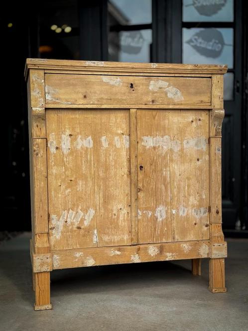 Brocante franse kast, Antiek en Kunst, Antiek | Meubels | Kasten, Ophalen of Verzenden