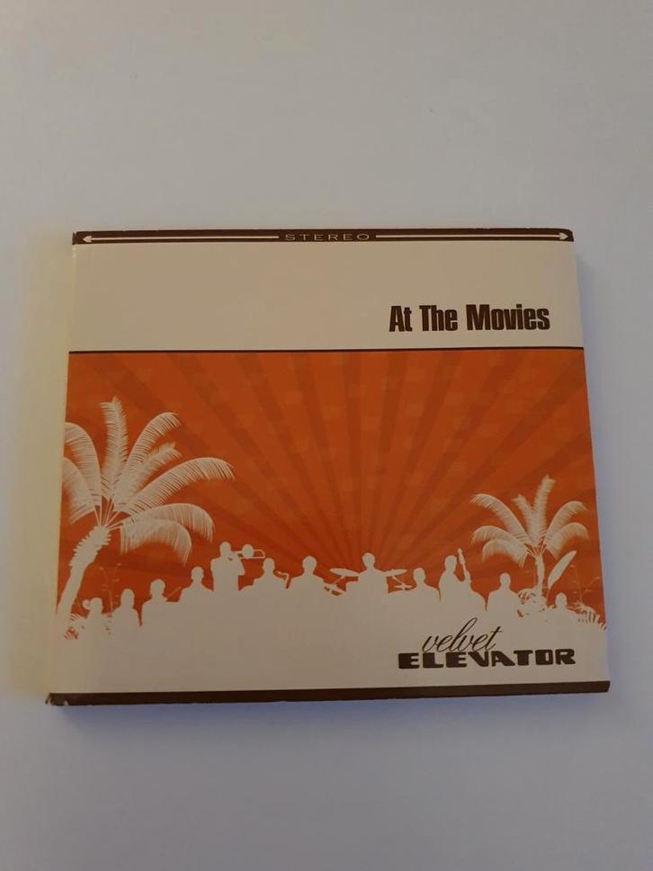 Velvet Elevator - At the movies. cd. 2010, Cd's en Dvd's, Cd's | Jazz en Blues, Ophalen of Verzenden