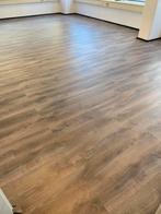 Laminaat + plinten +/- 30 m2, Doe-het-zelf en Verbouw, Vloerdelen en Plavuizen, Ophalen, Gebruikt, 50 tot 150 cm, 10 m² of meer