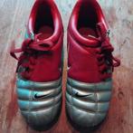 Kinder Voetbalschoenen Nike 90 - Maat 39,5, One Bowerman Drive, Beaverton, OR 97005, USA, Gebruikt, Maat XS of kleiner, Info@nike.com